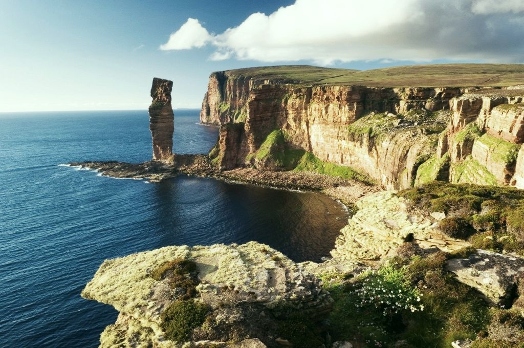 oldmanofhoy1.jpg